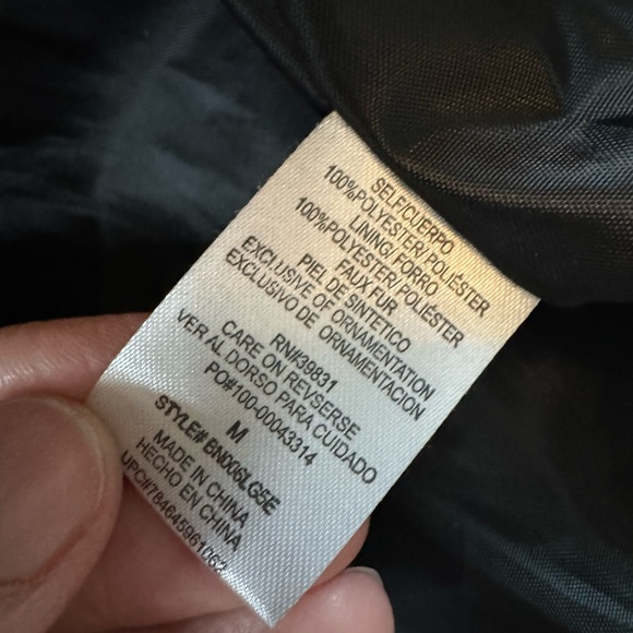 Democracy Faux Fur Vest - Picture 7 of 9